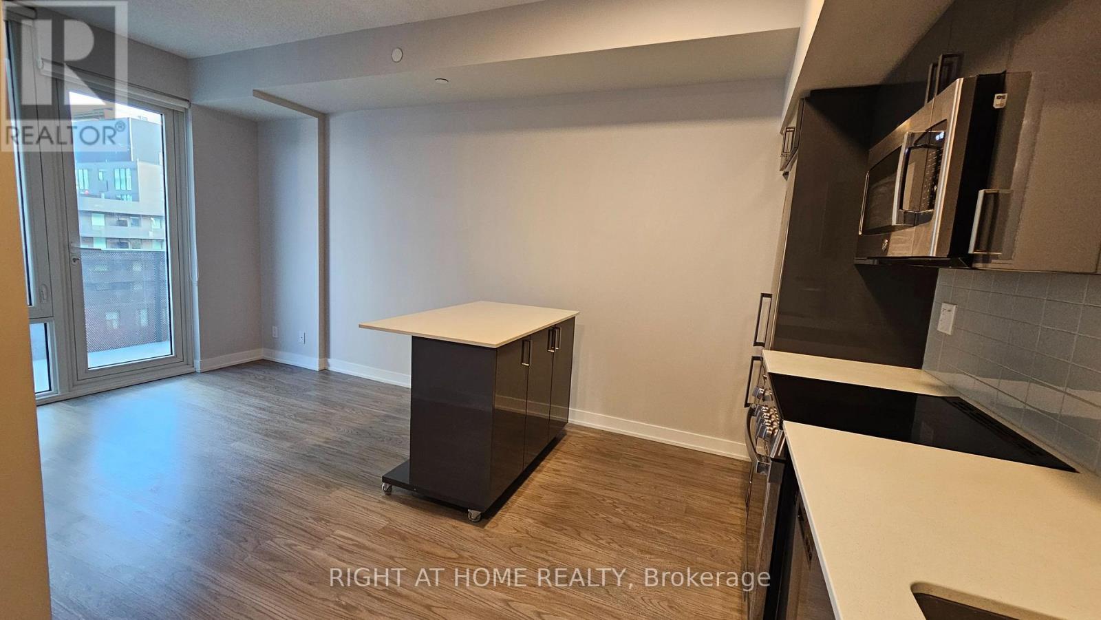 38 Monte Kwinter Court #728 Property Photo 2