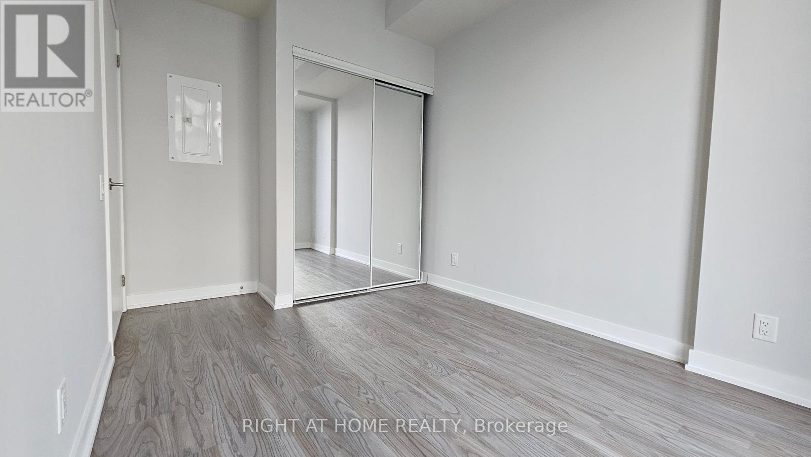 38 Monte Kwinter Court #728 Property Photo 9