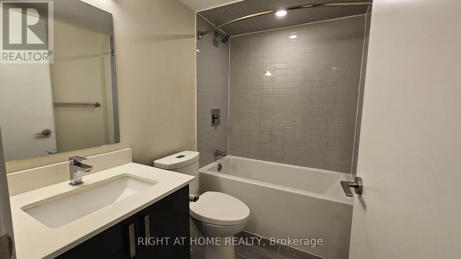 38 Monte Kwinter Court #728 Property Photo 12