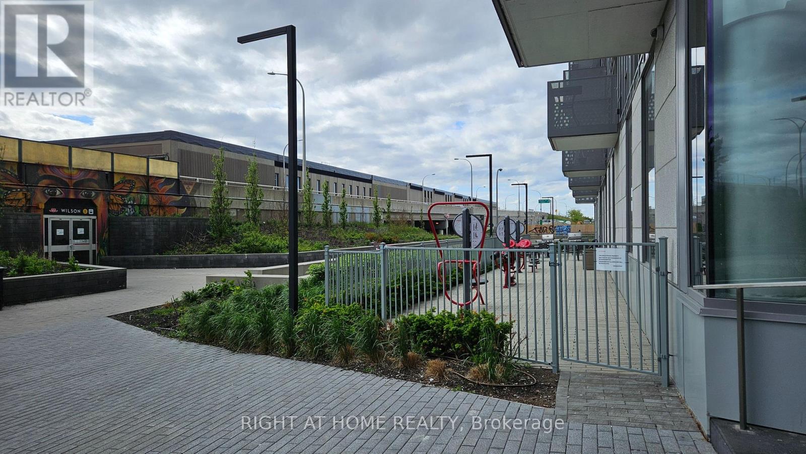 38 Monte Kwinter Court #728 Property Photo 16