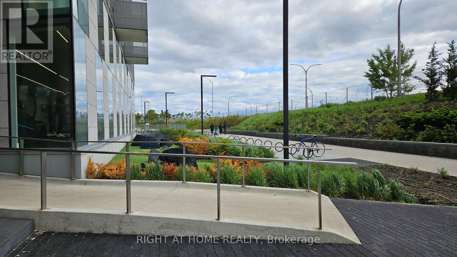 38 Monte Kwinter Court #728 Property Photo 17