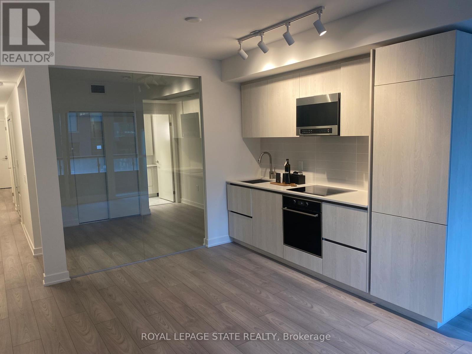 110 Broadway Avenue #312 Property Photo 2