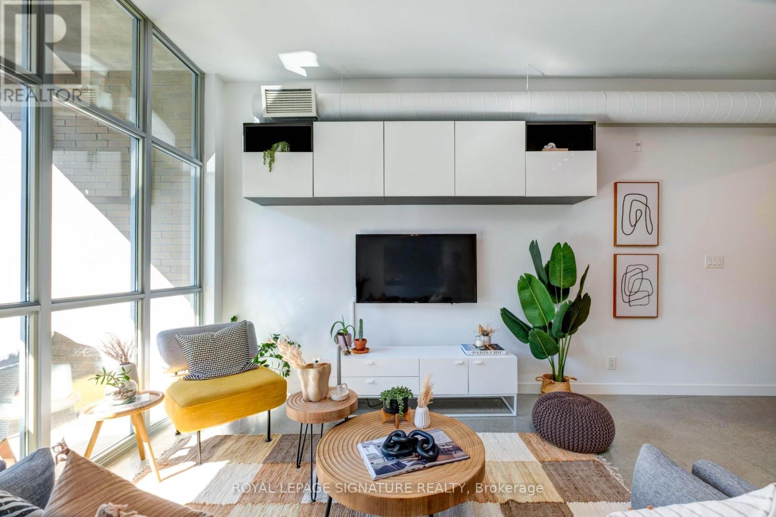 52 Sumach Street #208 Property Photo 6