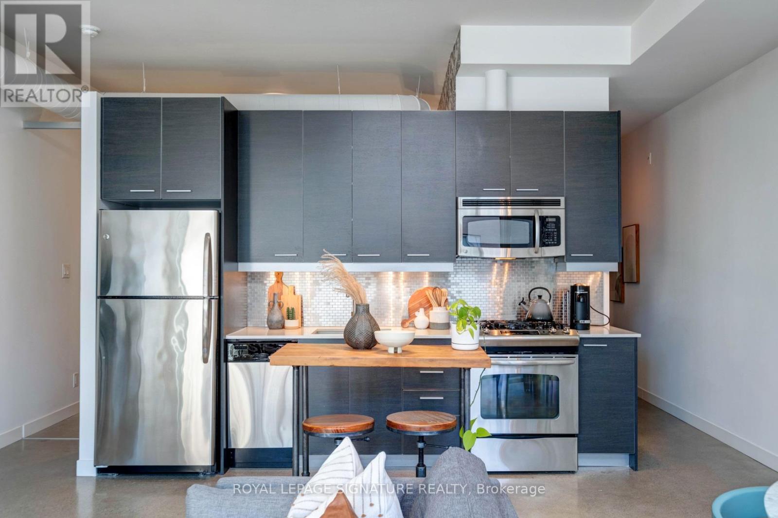 52 Sumach Street #208 Property Photo 9