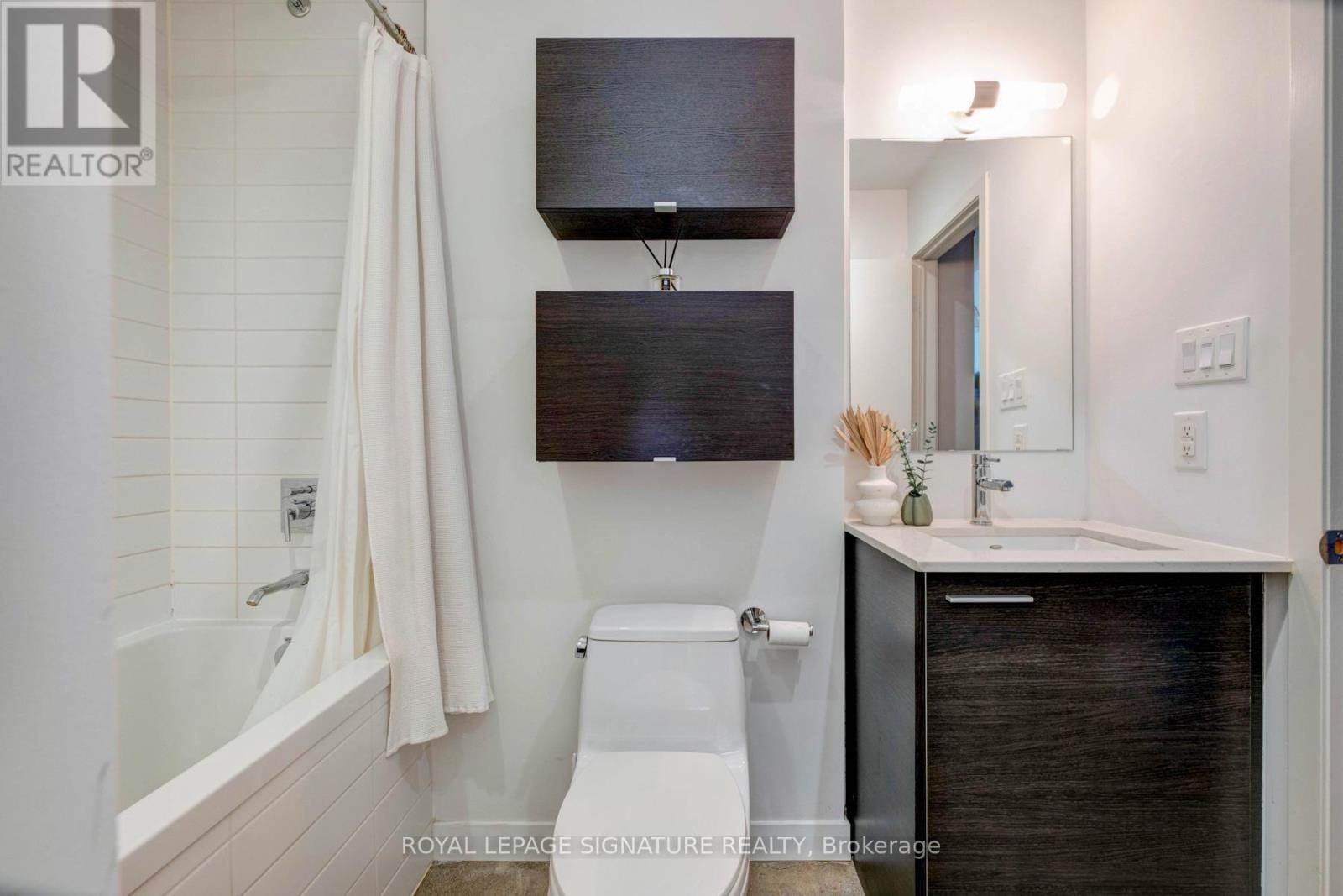 52 Sumach Street #208 Property Photo 18