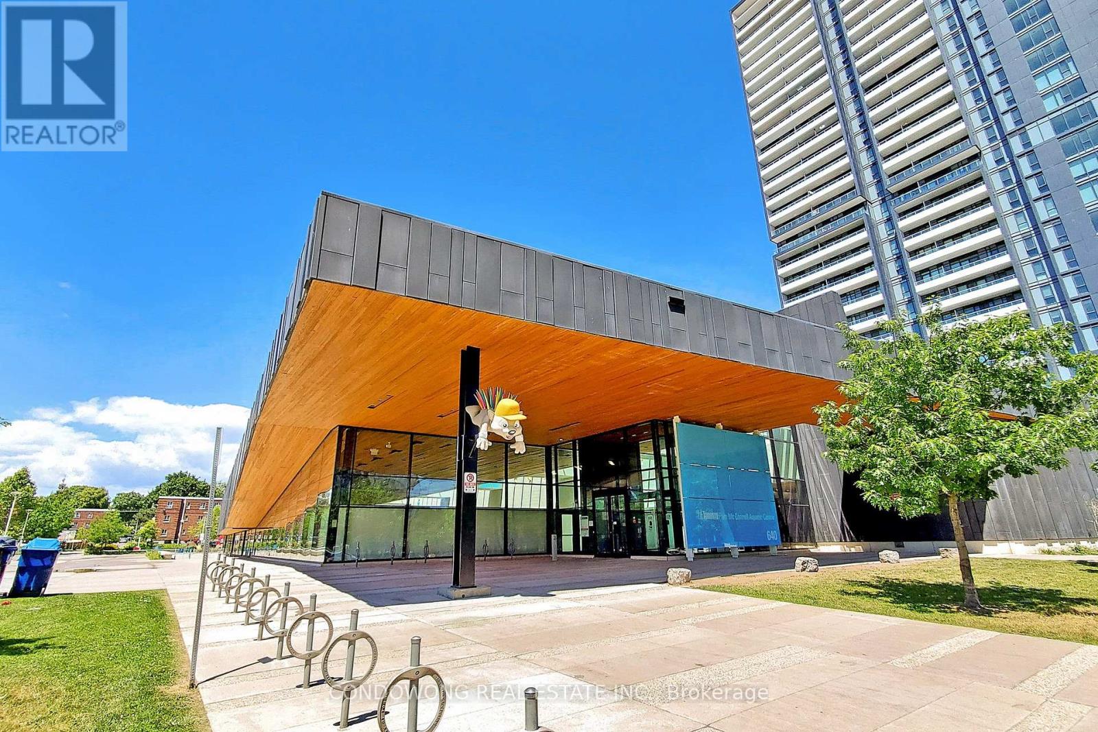 170 Sumach Street #415 Property Photo 6