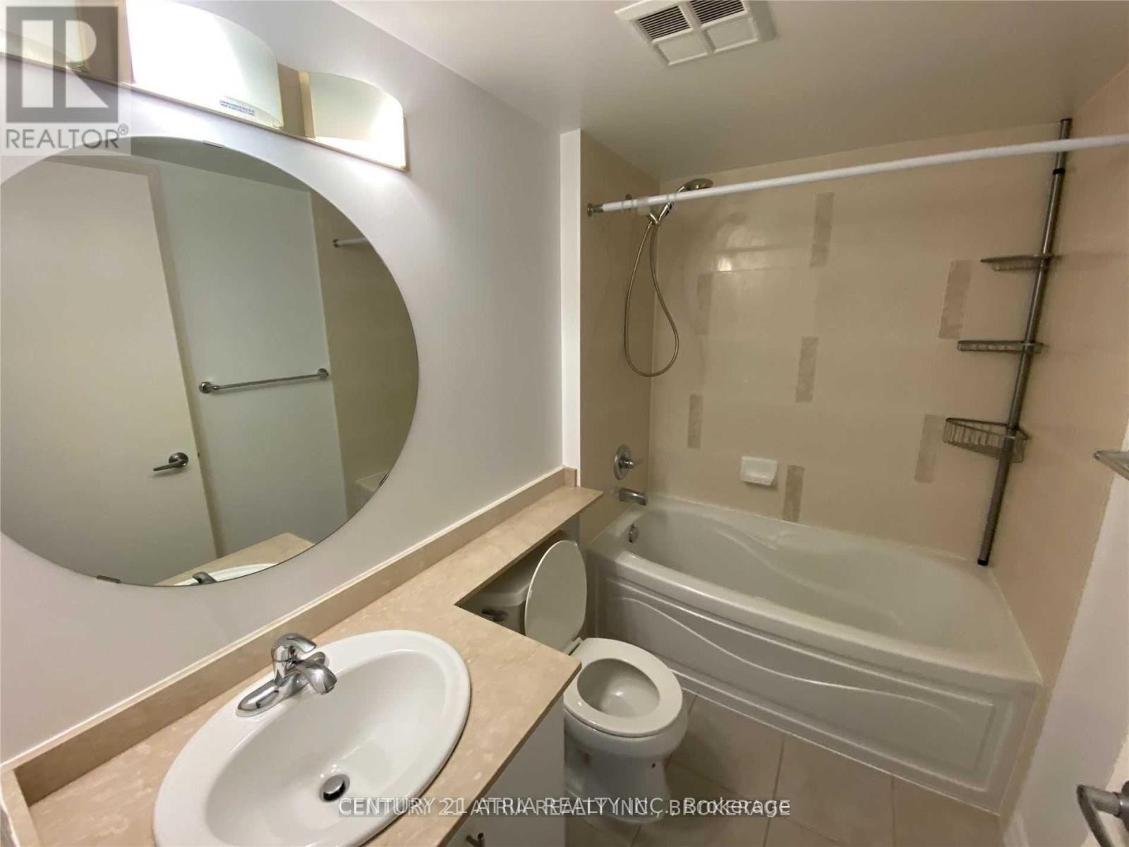 16 Yonge Street #1008 Property Photo 5