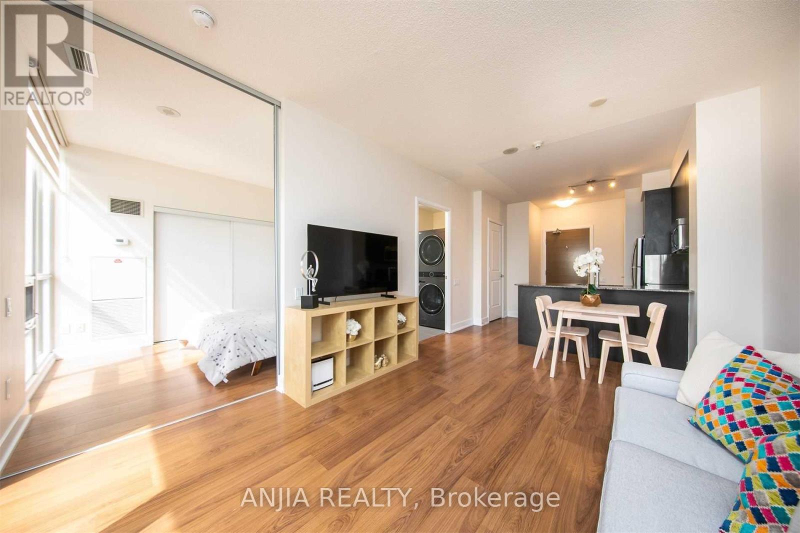 23 Sheppard Avenue #1712 Property Photo 5