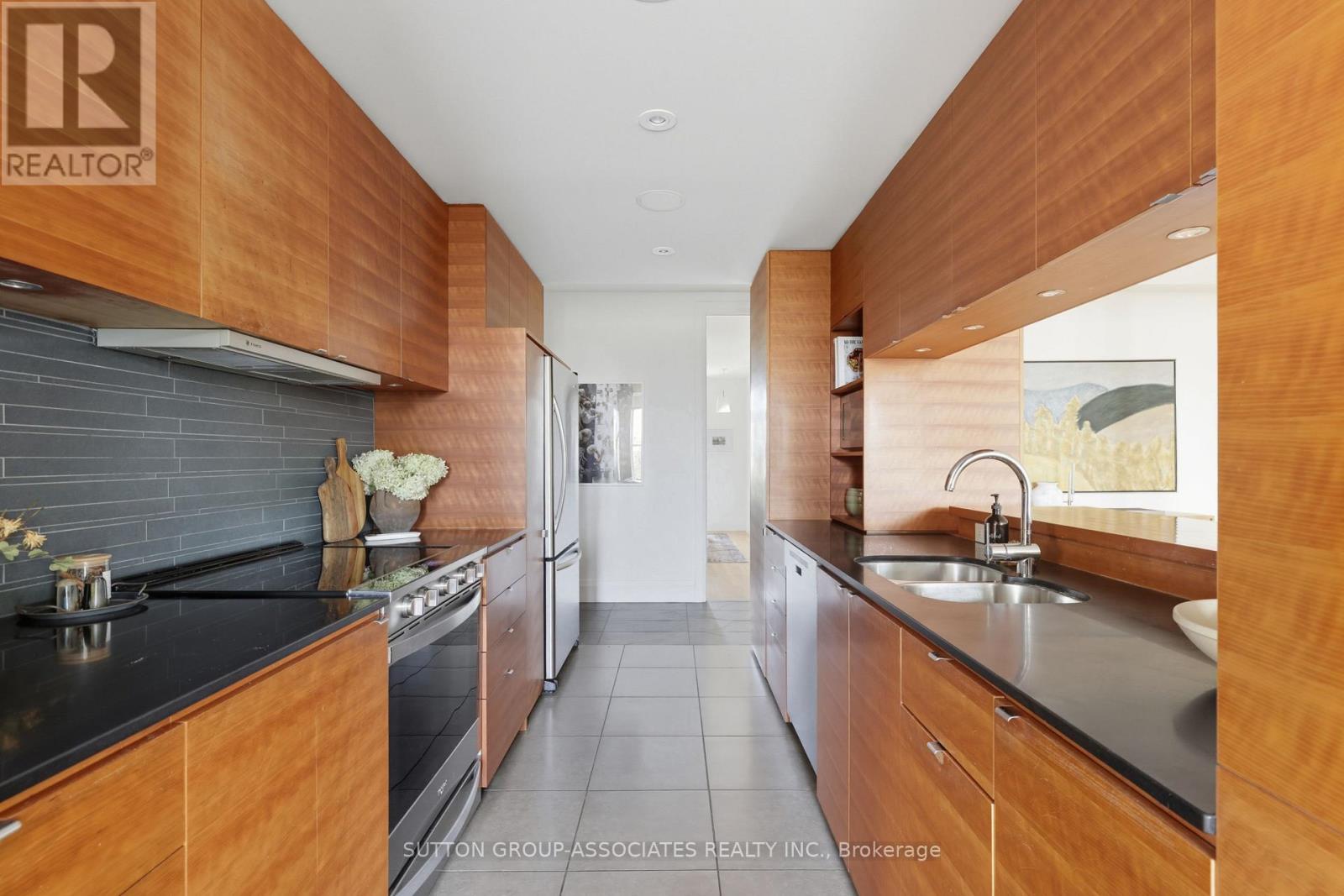 385 Brunswick Avenue #408 Property Photo 15