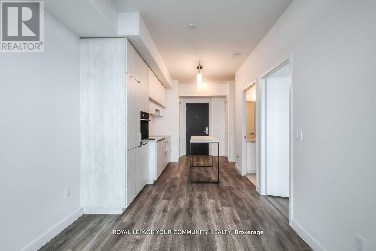 8 Eglinton Avenue #4209 Property Photo 3