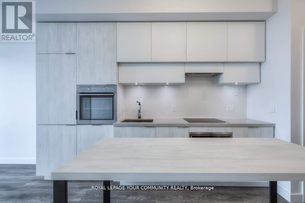 8 Eglinton Avenue #4209 Property Photo 6