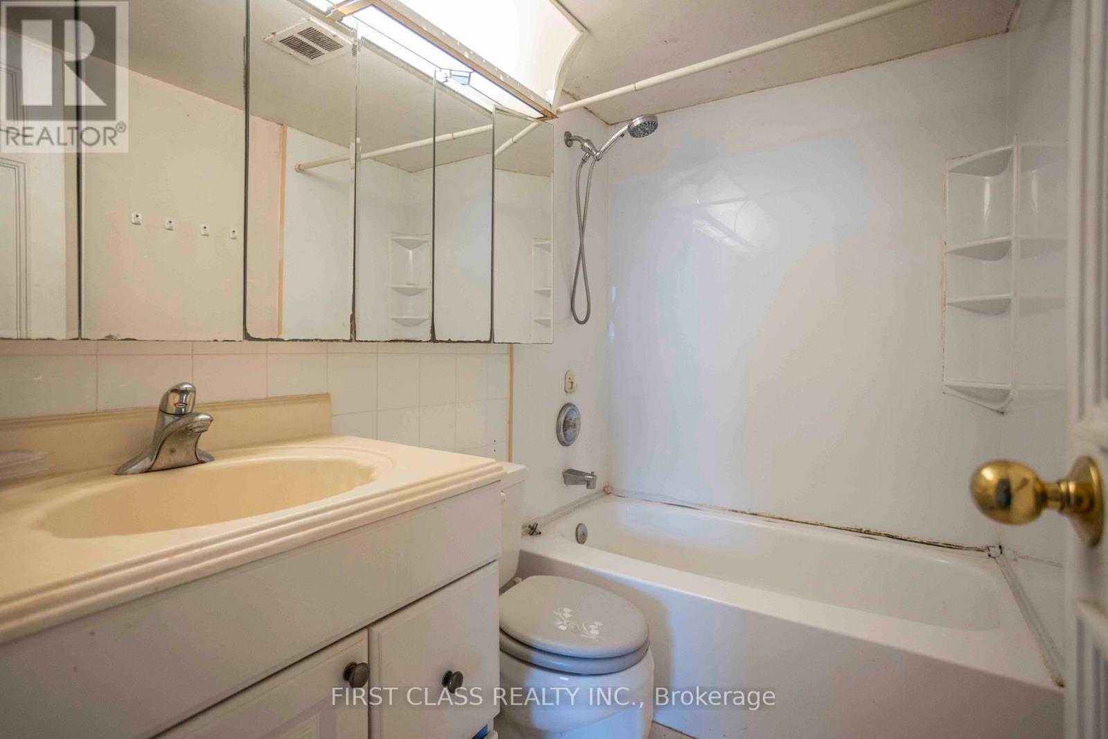 711 - 1338 York Mills Road Property Photo 8