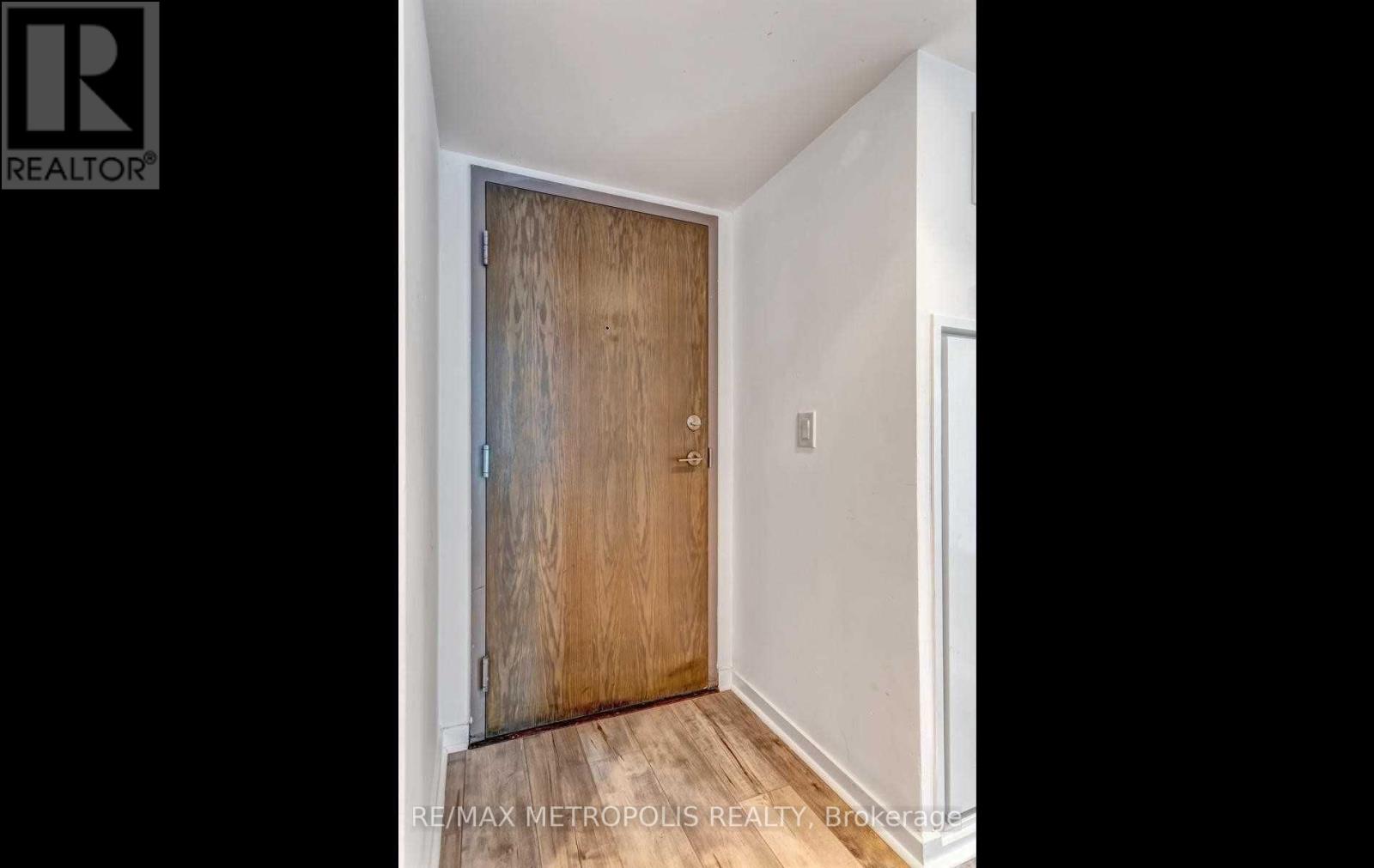 712e - 36 Lisgar Street Property Photo 4