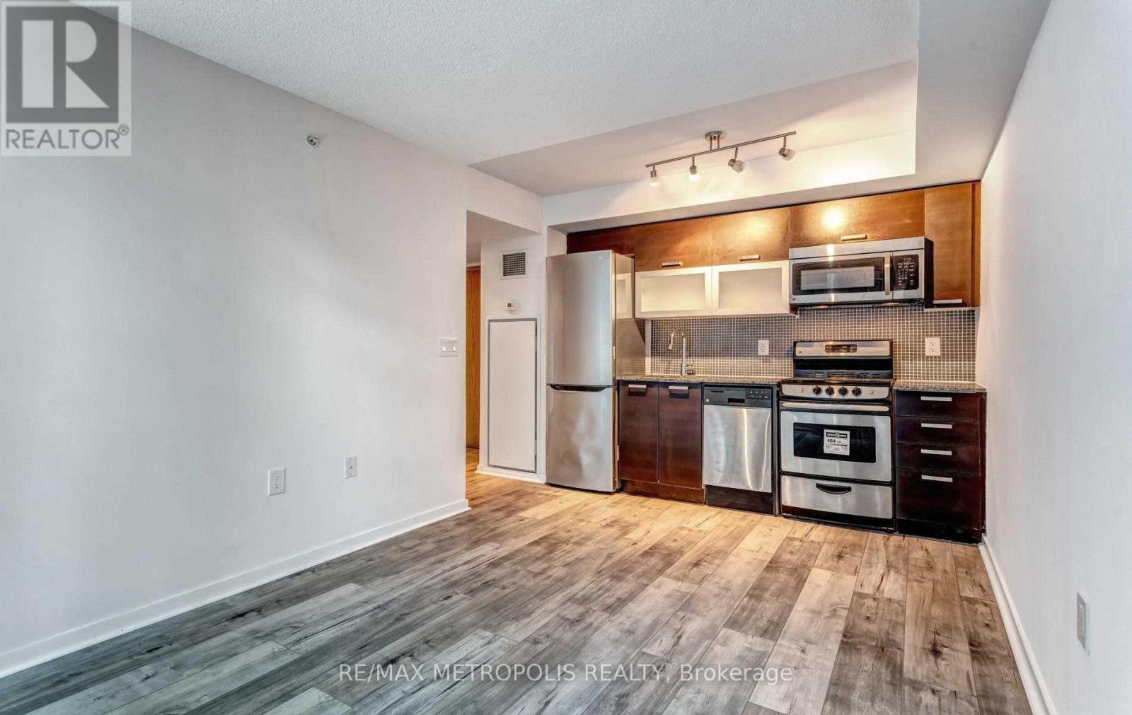712e - 36 Lisgar Street Property Photo 6