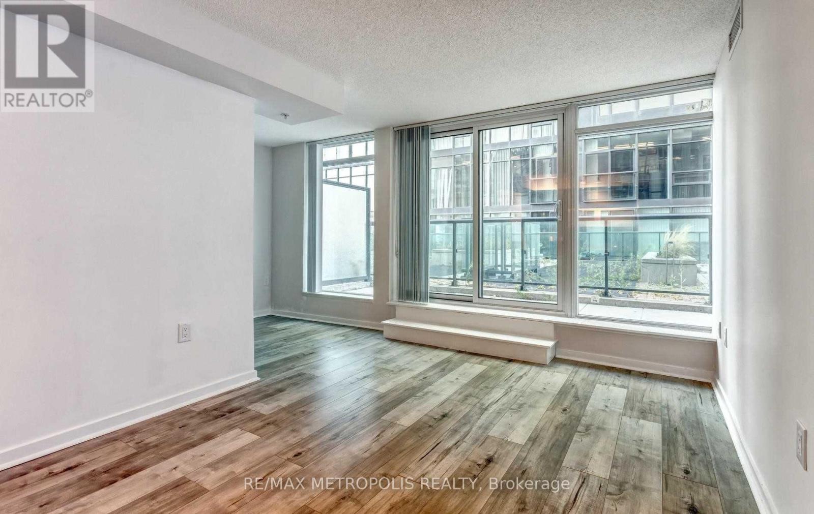 712e - 36 Lisgar Street Property Photo 8