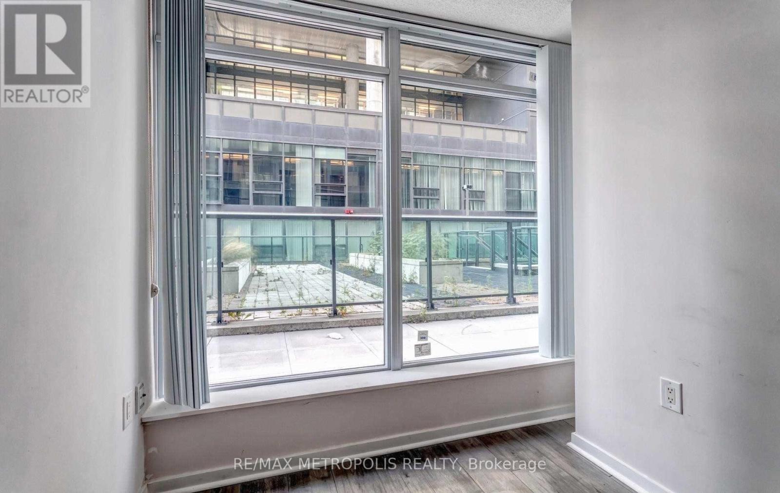 712e - 36 Lisgar Street Property Photo 11