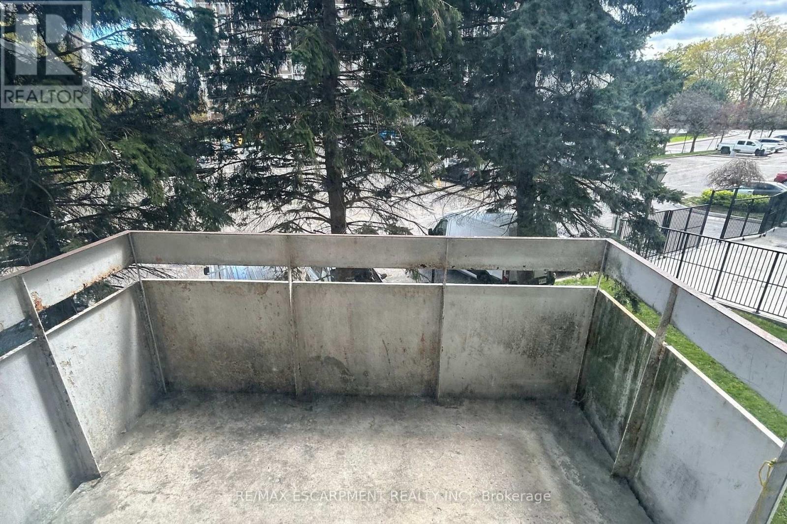 206 - 10 Edgecliff Golfway Property Photo 15