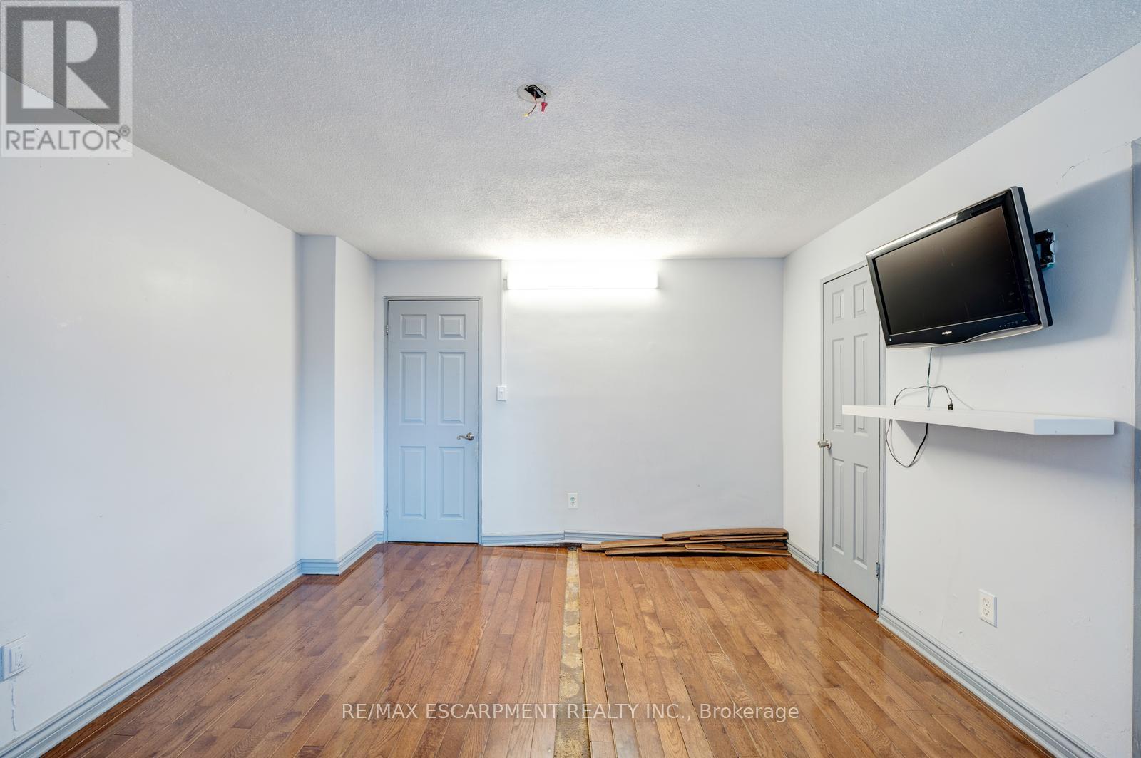206 - 10 Edgecliff Golfway Property Photo 20