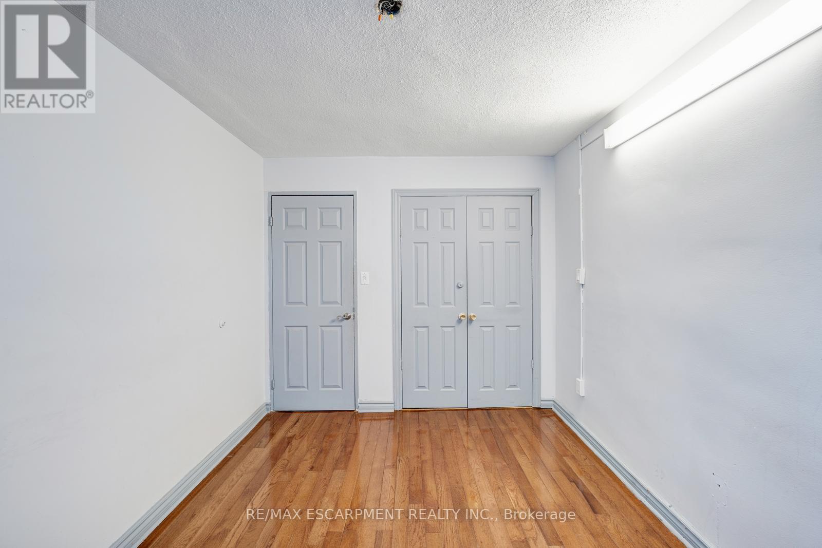 206 - 10 Edgecliff Golfway Property Photo 26