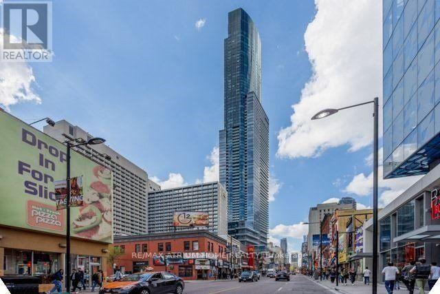 31 - 384 YONGE STREET