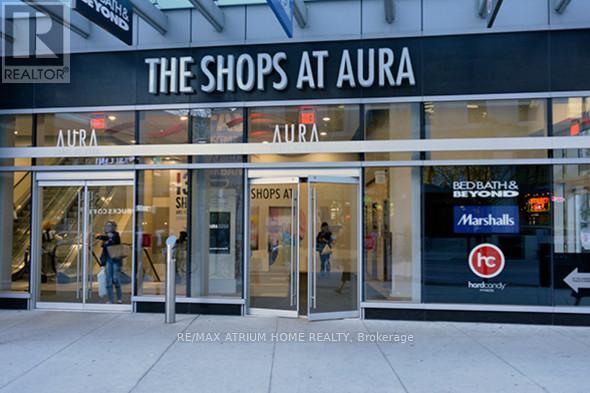 31 - 384 Yonge Street Property Photo 4