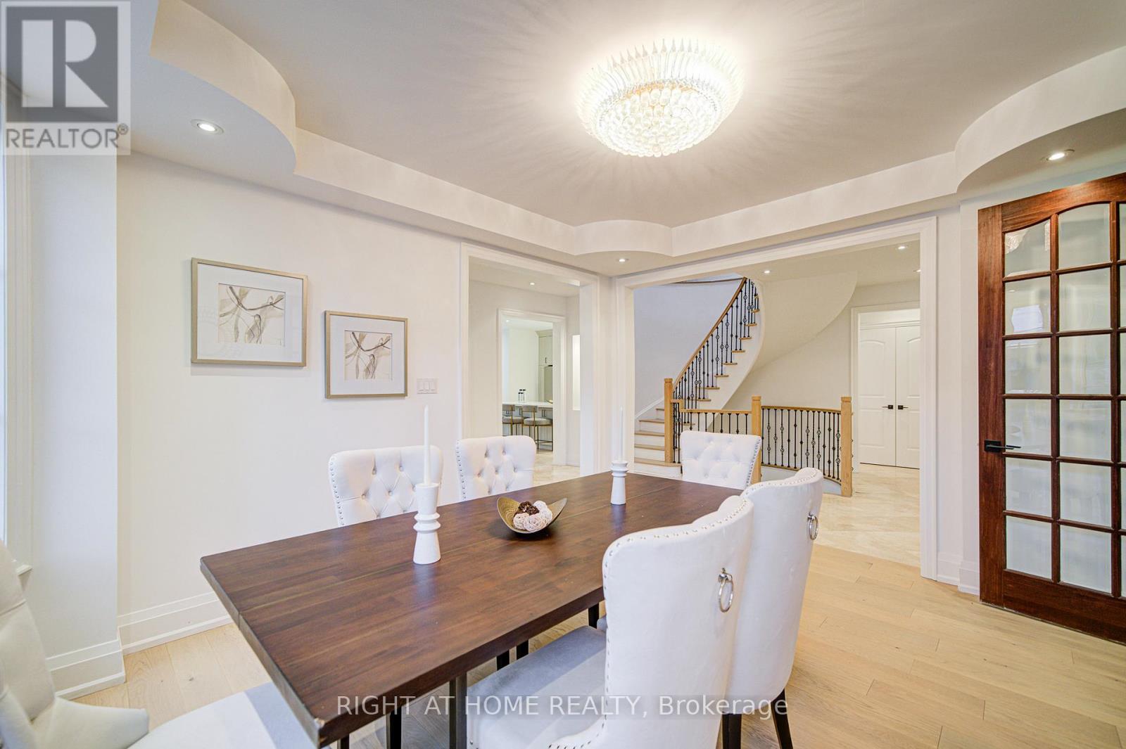 125 Kingsdale Avenue Property Photo 7