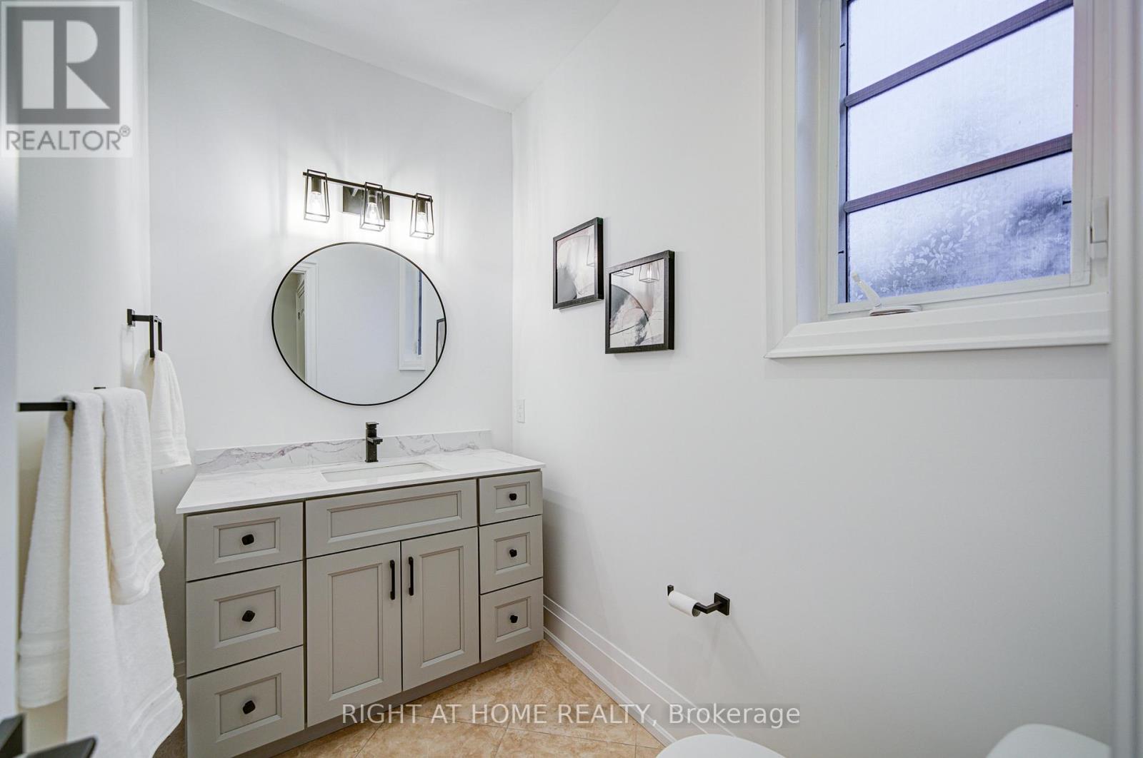 125 Kingsdale Avenue Property Photo 17