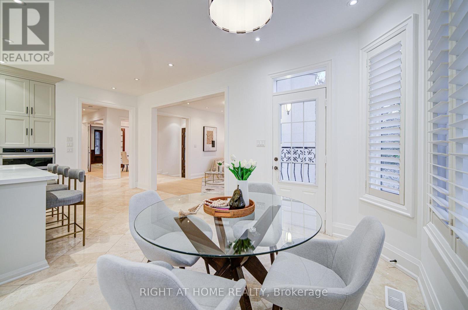 125 Kingsdale Avenue Property Photo 24