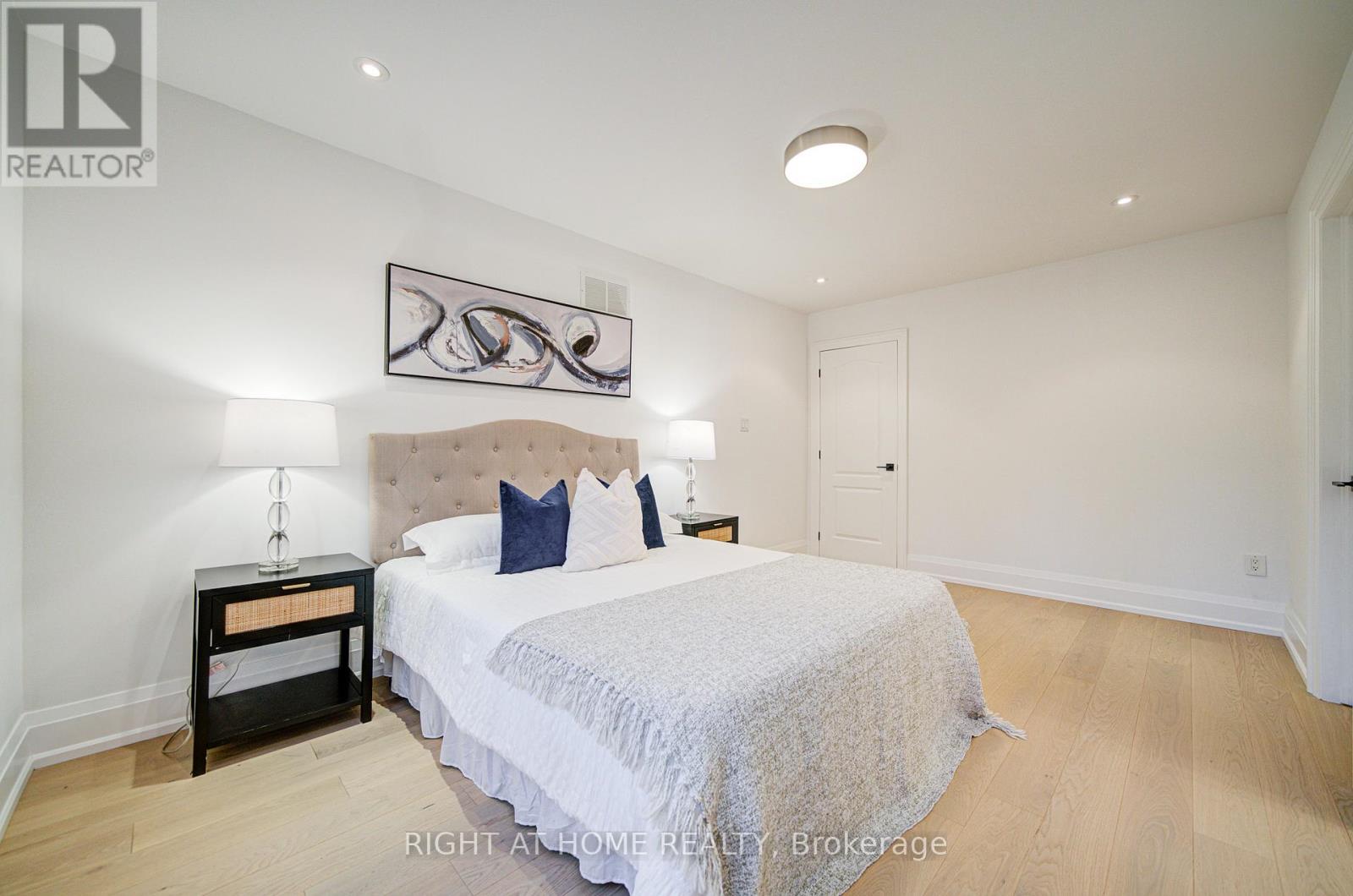 125 Kingsdale Avenue Property Photo 38