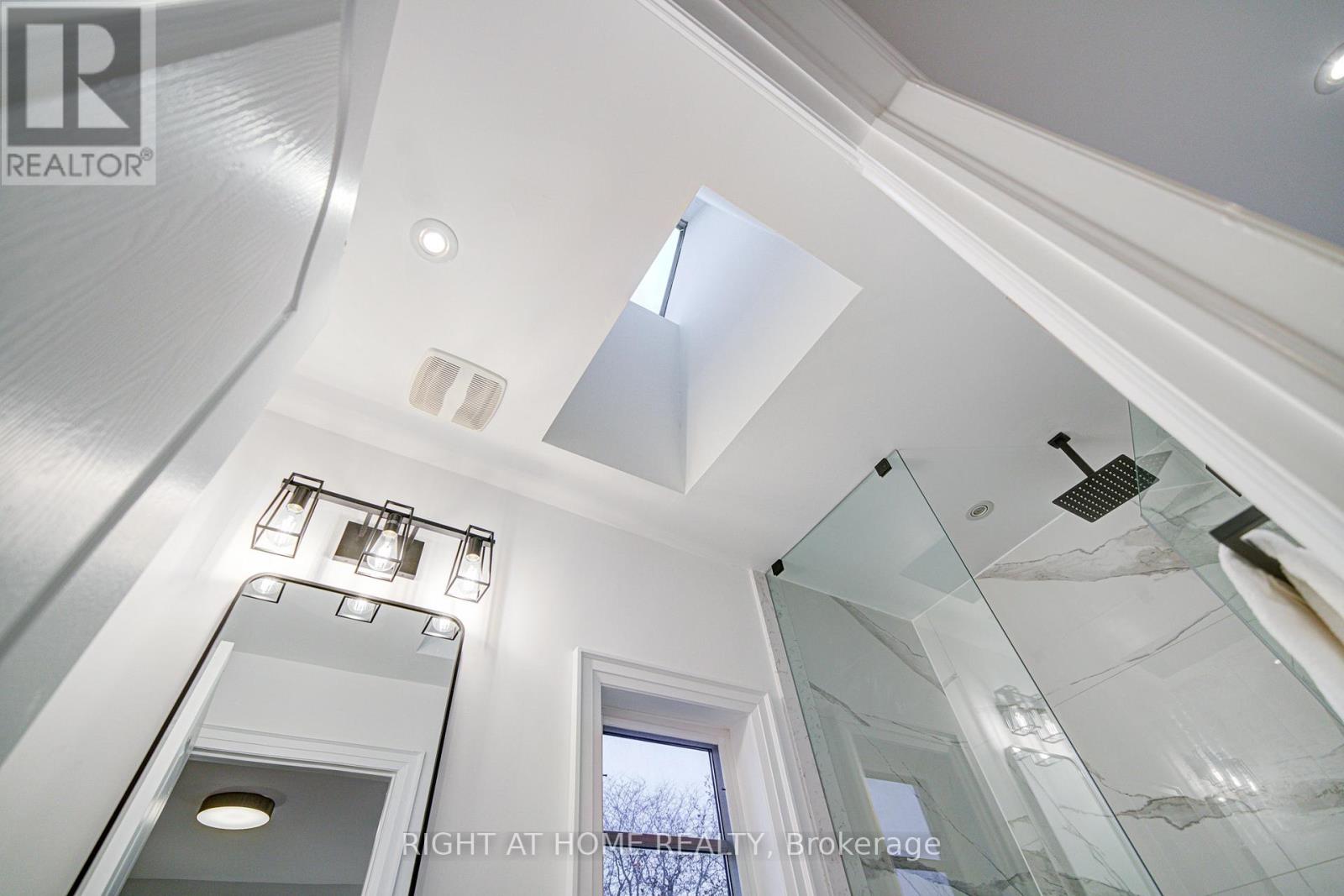 125 Kingsdale Avenue Property Photo 40