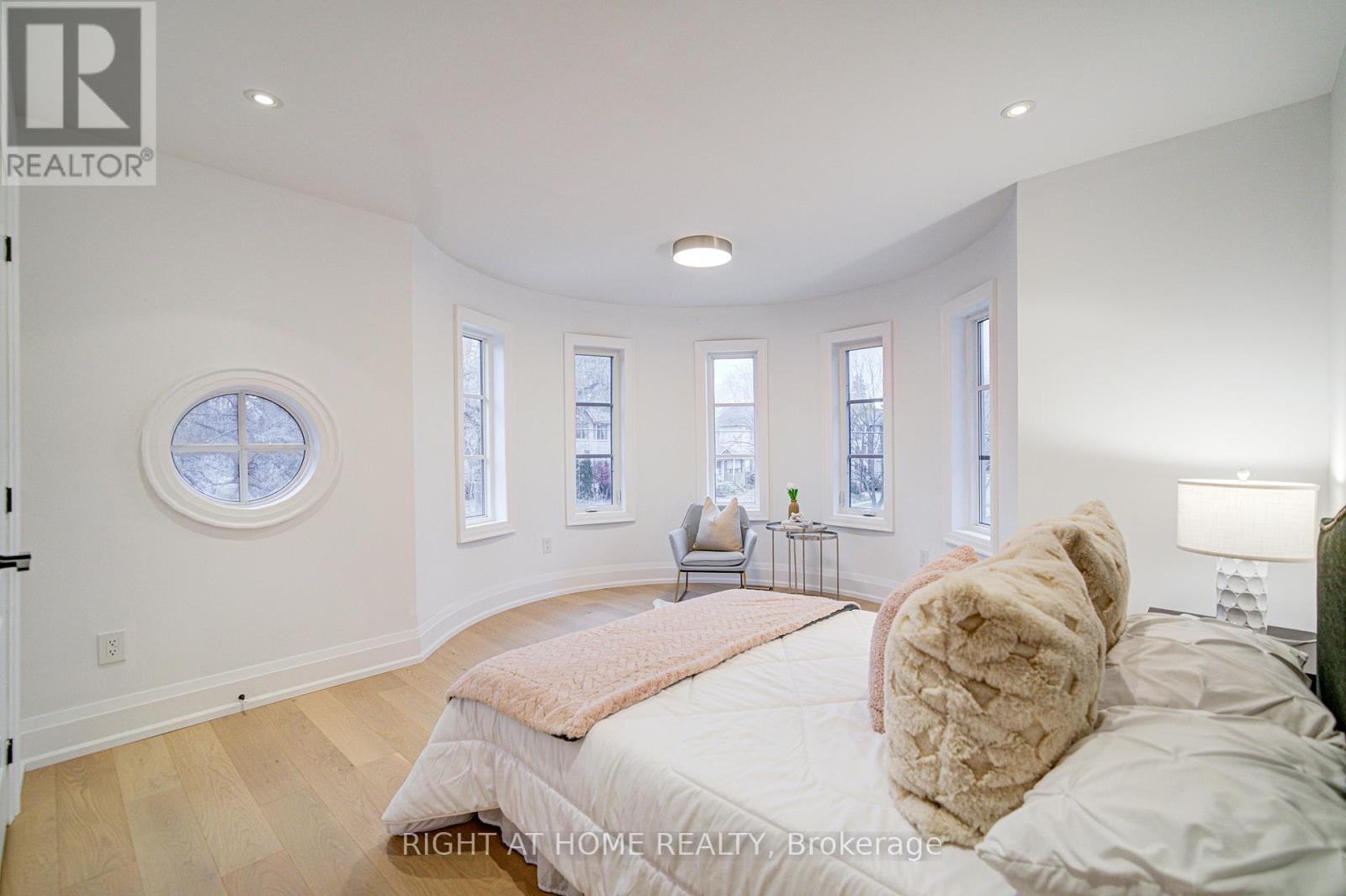 125 Kingsdale Avenue Property Photo 41