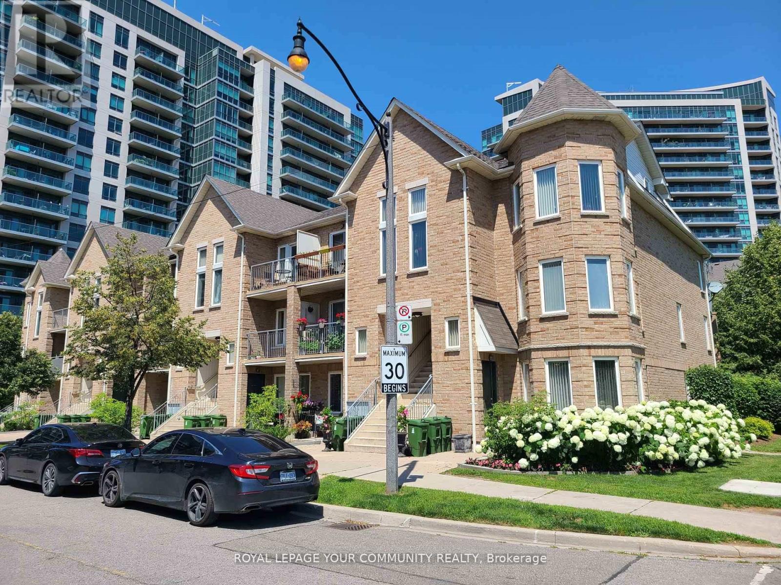 101 - 130 Vanderhoof Avenue Property Photo 1