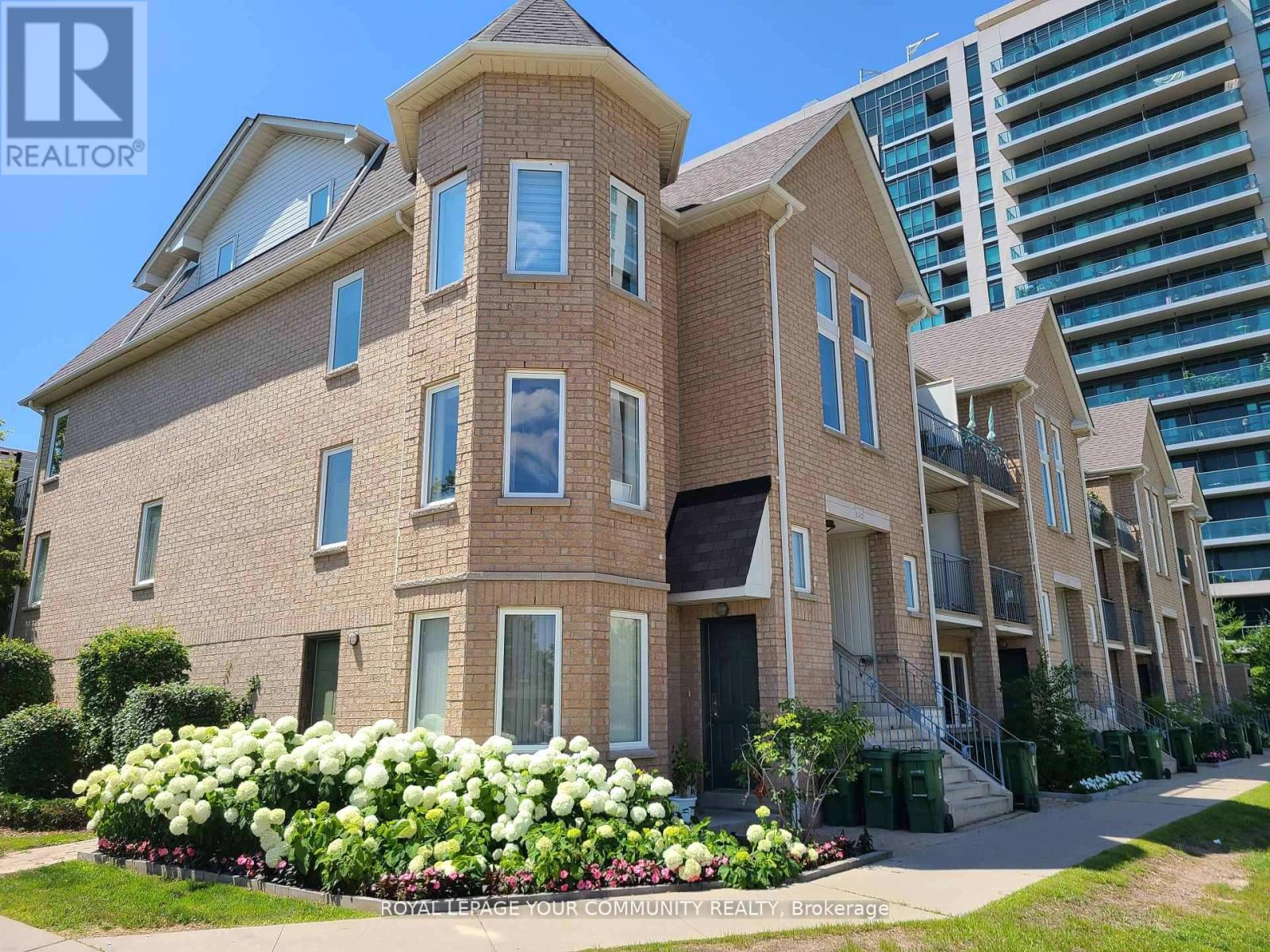 101 - 130 Vanderhoof Avenue Property Photo 2