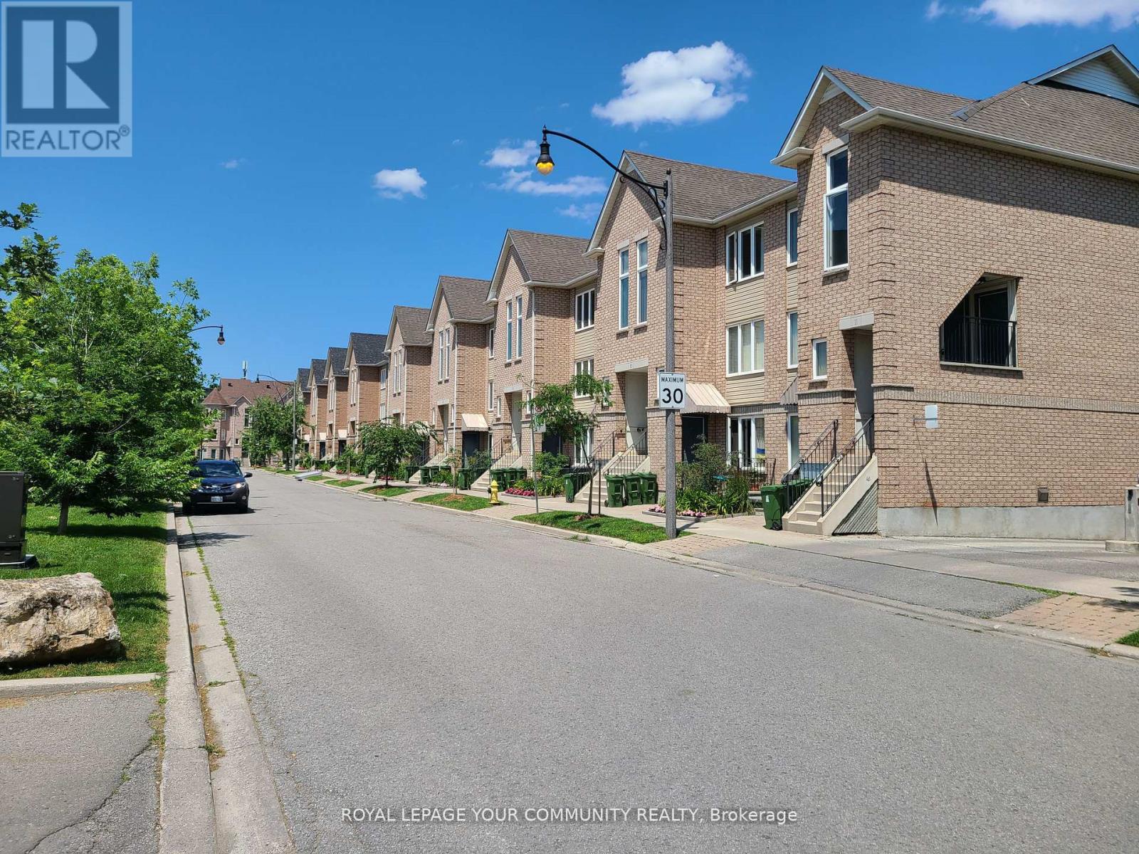101 - 130 Vanderhoof Avenue Property Photo 3