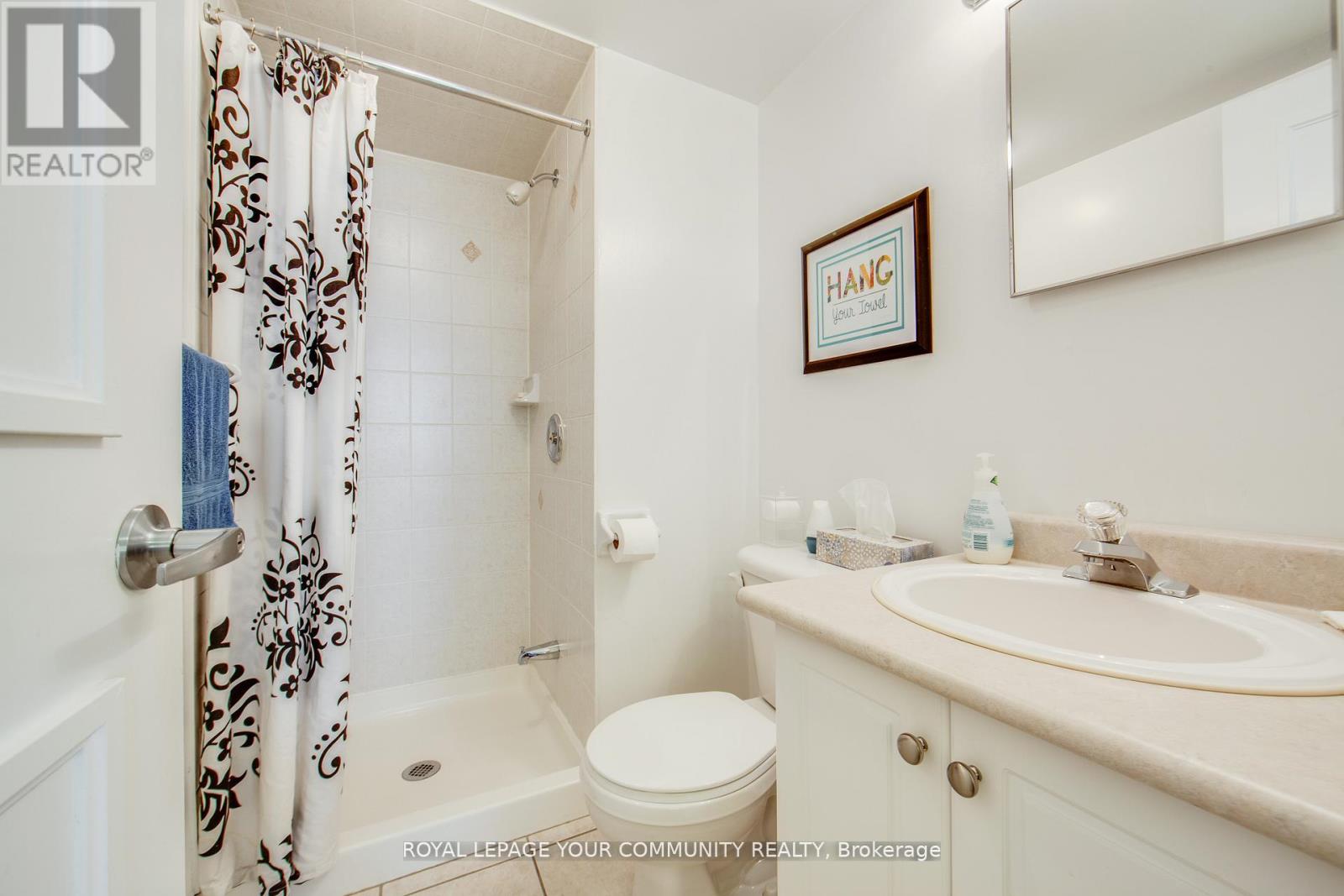 101 - 130 Vanderhoof Avenue Property Photo 11