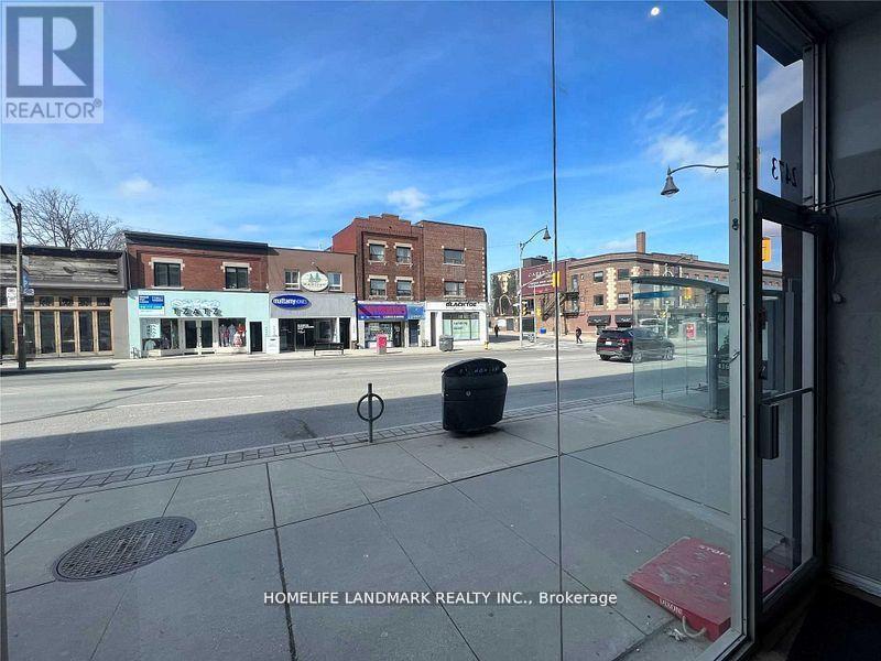 2473 Yonge Street Property Photo 3