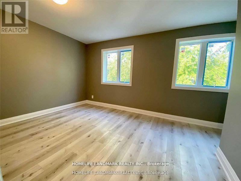 2651 Yonge Street Property Photo 9