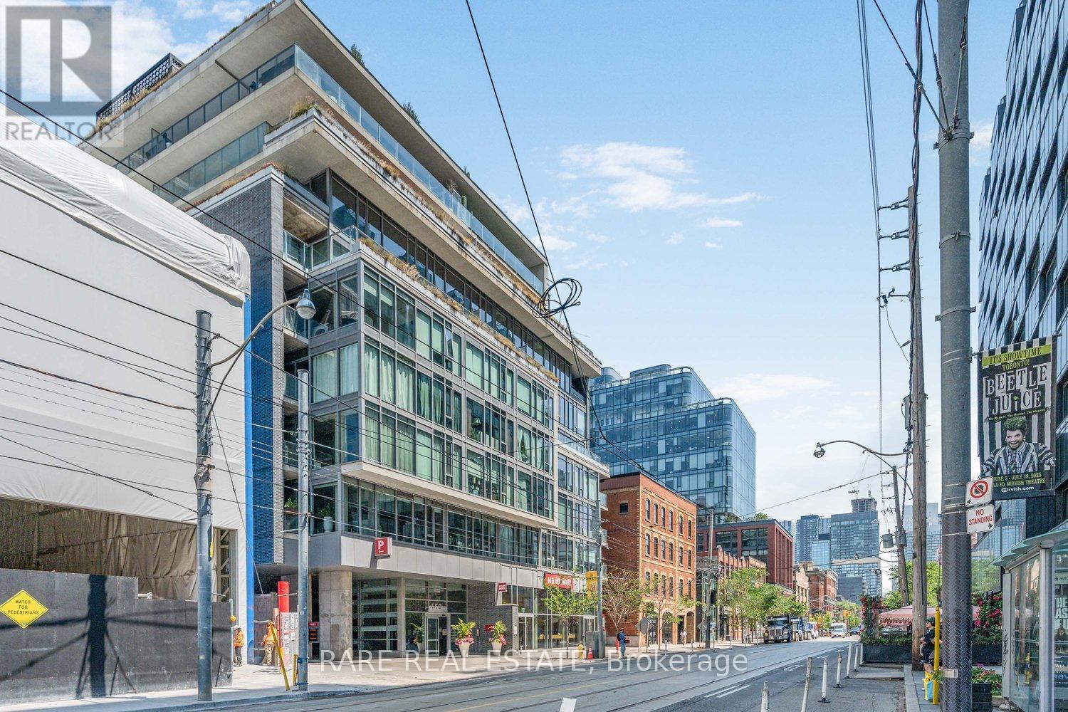 701 - 650 King Street W Property Photo 1