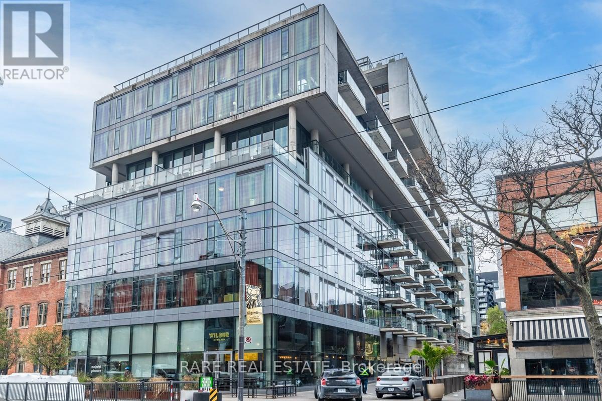 1004 - 560 King Street W Property Photo 1