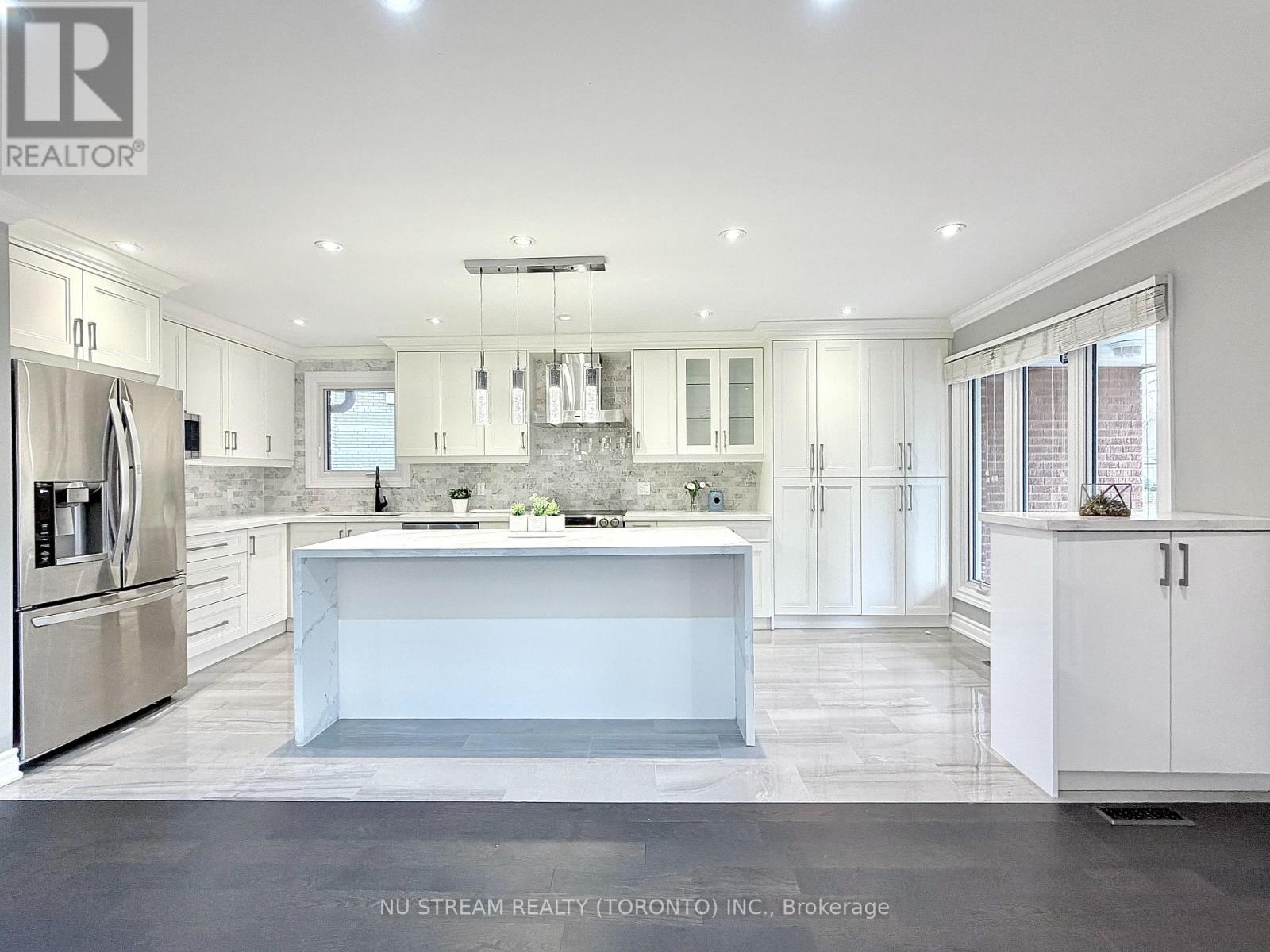 3 MOSEDALE CRESCENT Property Photo 1