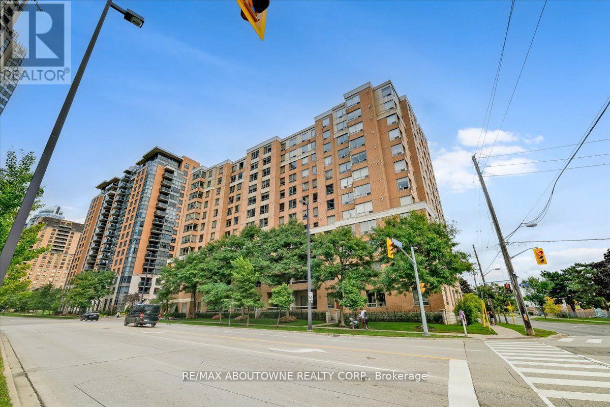 302 - 88 GRANDVIEW WAY