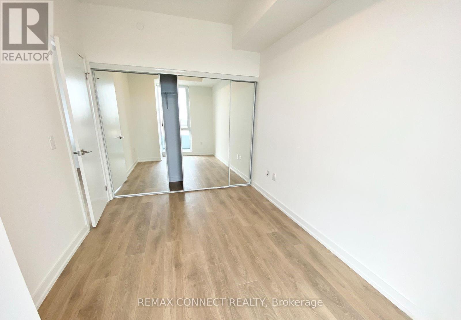 2301 - 225 Sumach Street Property Photo 6