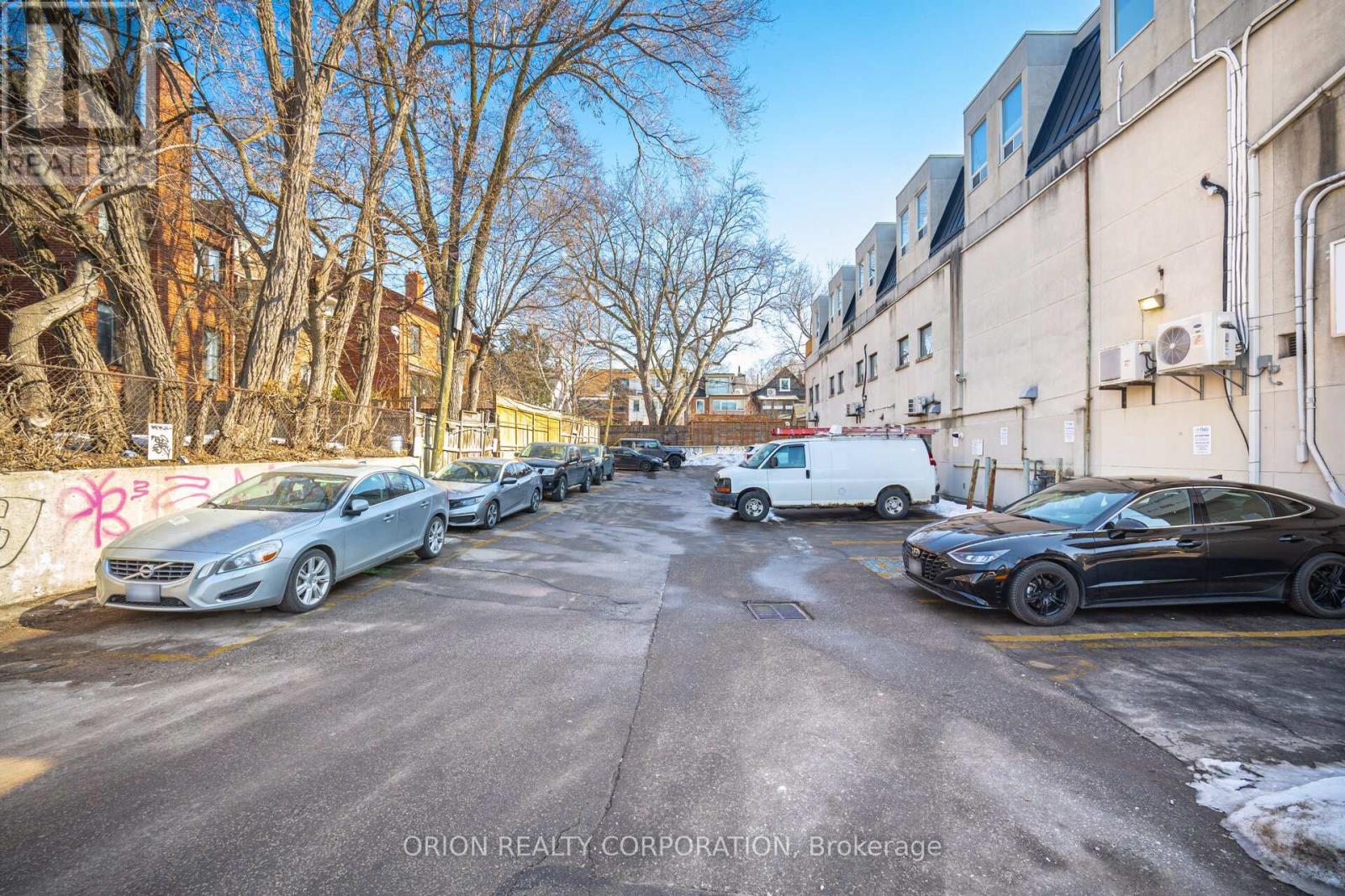 1415 Bathurst Street Property Photo 9
