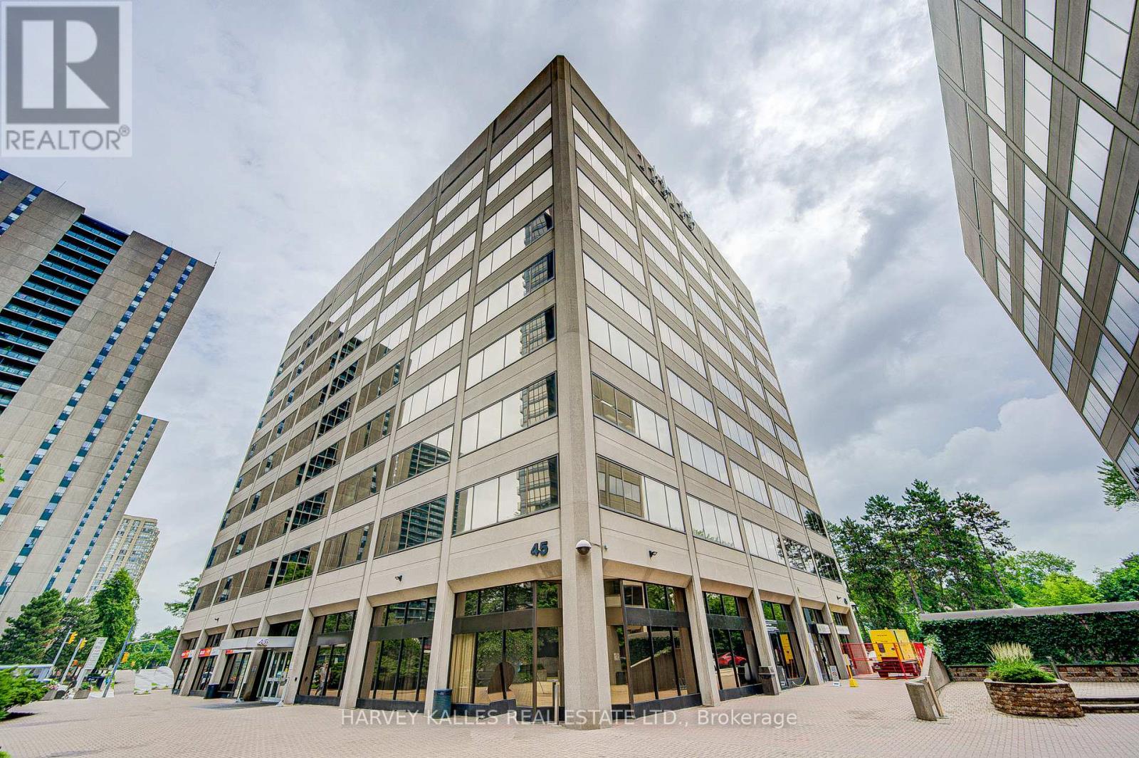 910 - 45 SHEPPARD AVENUE E