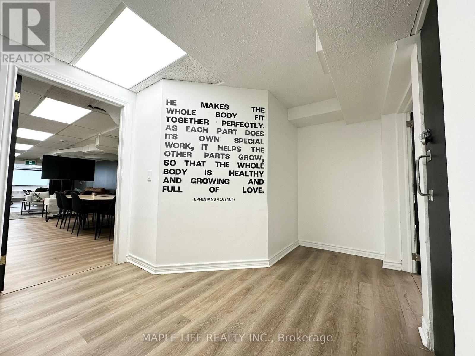 Lower - 901 Yonge Street Property Photo 29