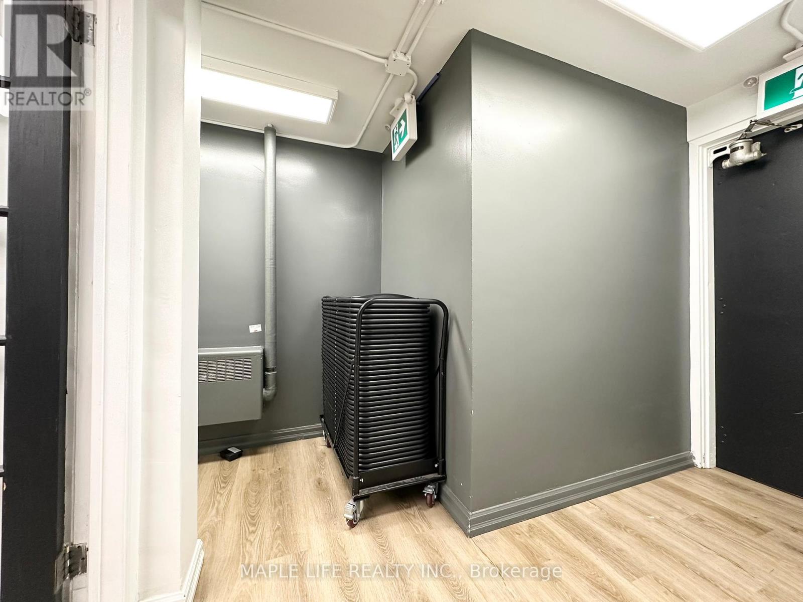 Lower - 901 Yonge Street Property Photo 31