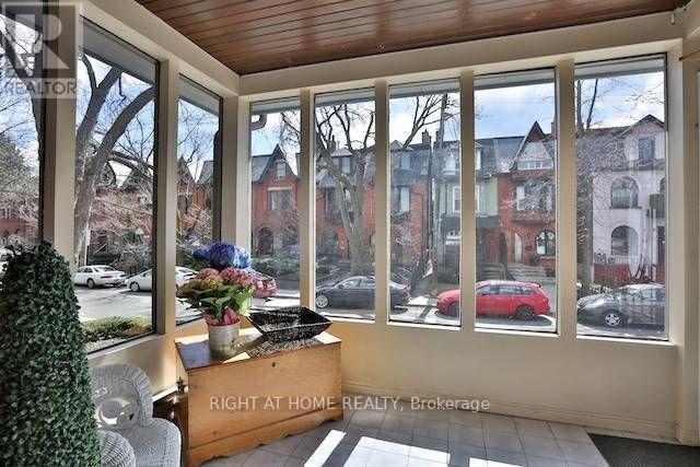 34 Macpherson Avenue Property Photo 2