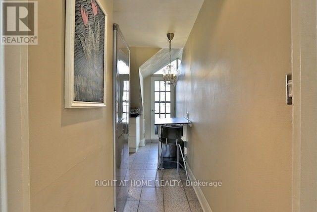 34 Macpherson Avenue Property Photo 8