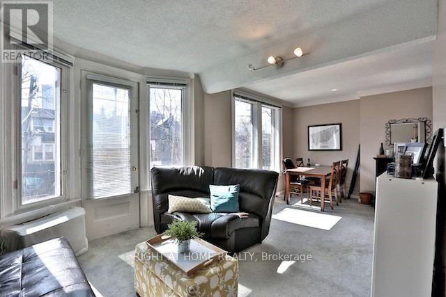 34 Macpherson Avenue Property Photo 10