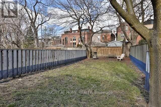 34 Macpherson Avenue Property Photo 19